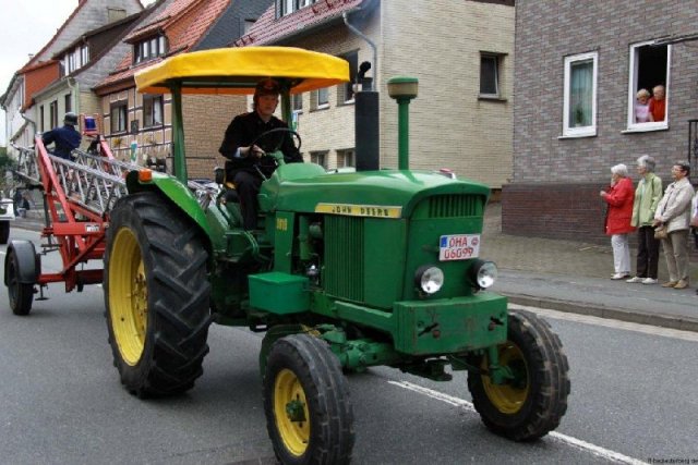 2010-08-15 Festumzug 750 Jahre Barbis (427)